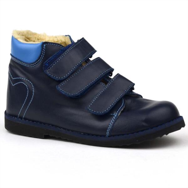 Flo-901 Salus bélelt fiúcipő sötétkék színben, világoskék gallérral Flo-901 Salus bélelt fiúcipő sötétkék színben, világoskék gallérral