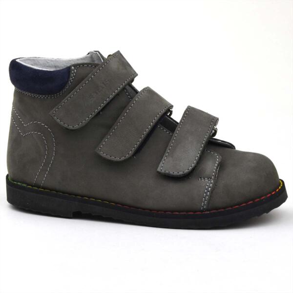 Flo-902 fiú bakancs szürke színben, klasszikus talppal Flo-902 fiú bakancs szürke színben, klasszikus talppal